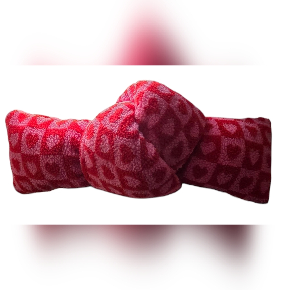 Cupcakes & Cashmere - Red Heart Knoted Decorative Pillow NEW